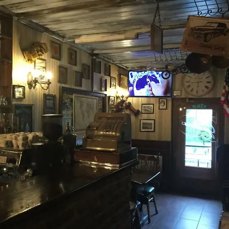 Penzion Old's Car & Vermietung Velden am Wörthersee