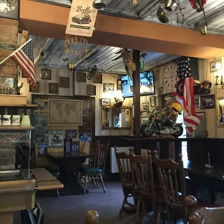 Konukevi Old's Car & Vermietung *