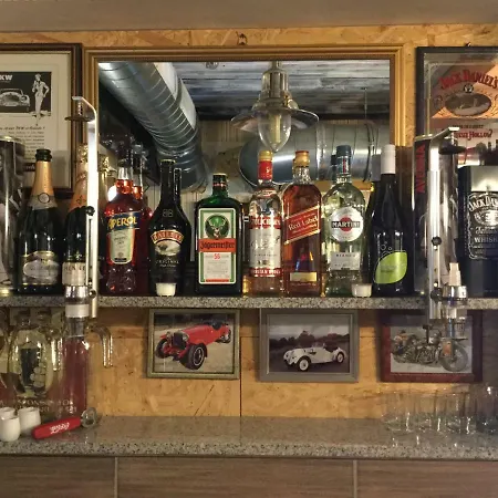 Penzion Old's Car & Vermietung *