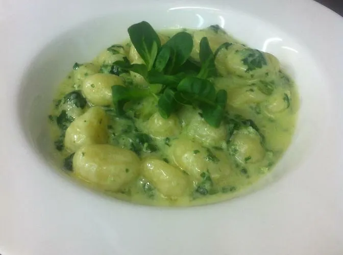 Guest house Old's Car & Vermietung Velden am Woerthersee