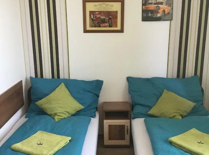 Old's Car & Vermietung Guest house *